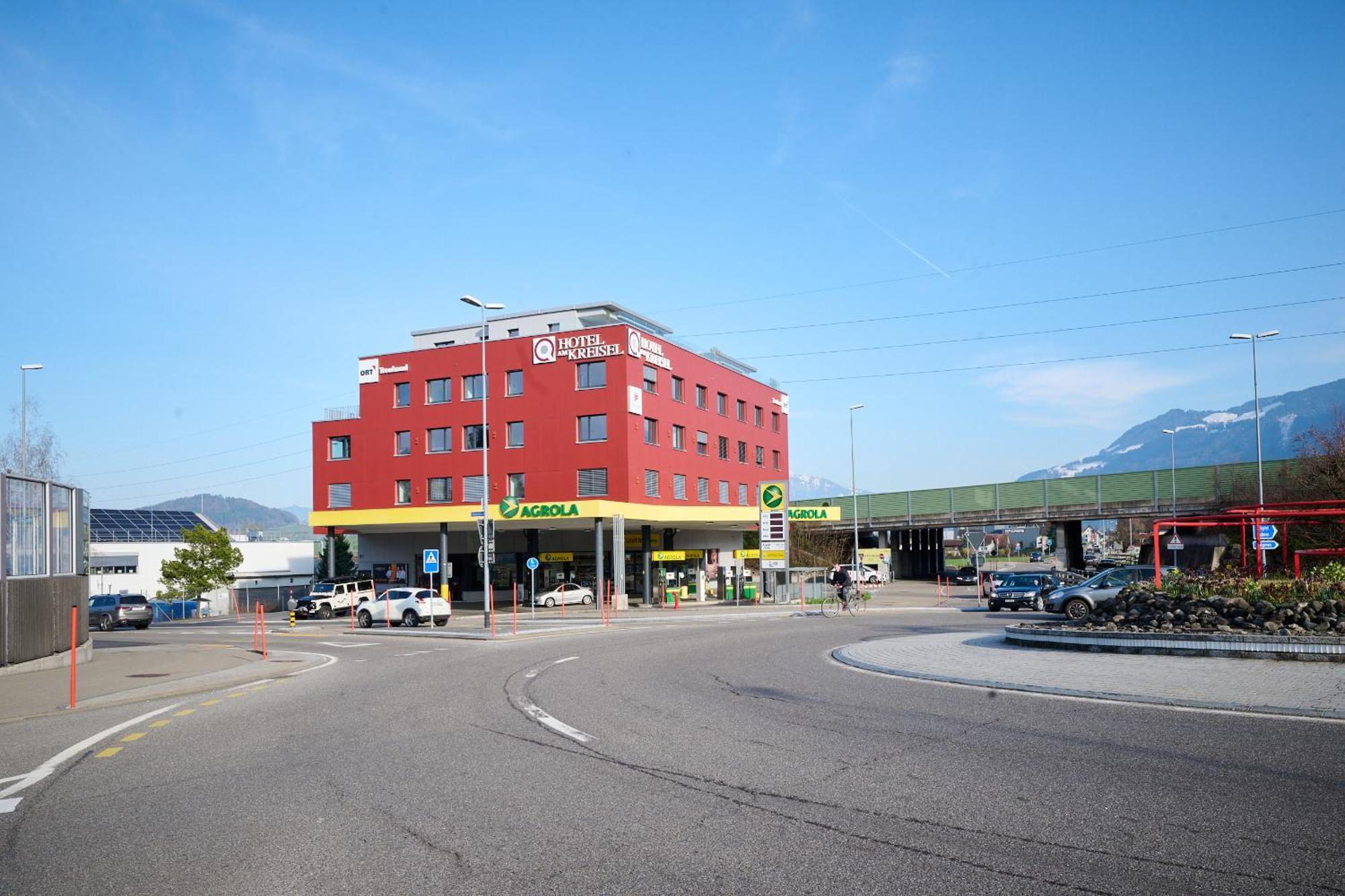 Hotel Am Kreisel Self-Check-In By Smart Hotels Lachen Exterior photo