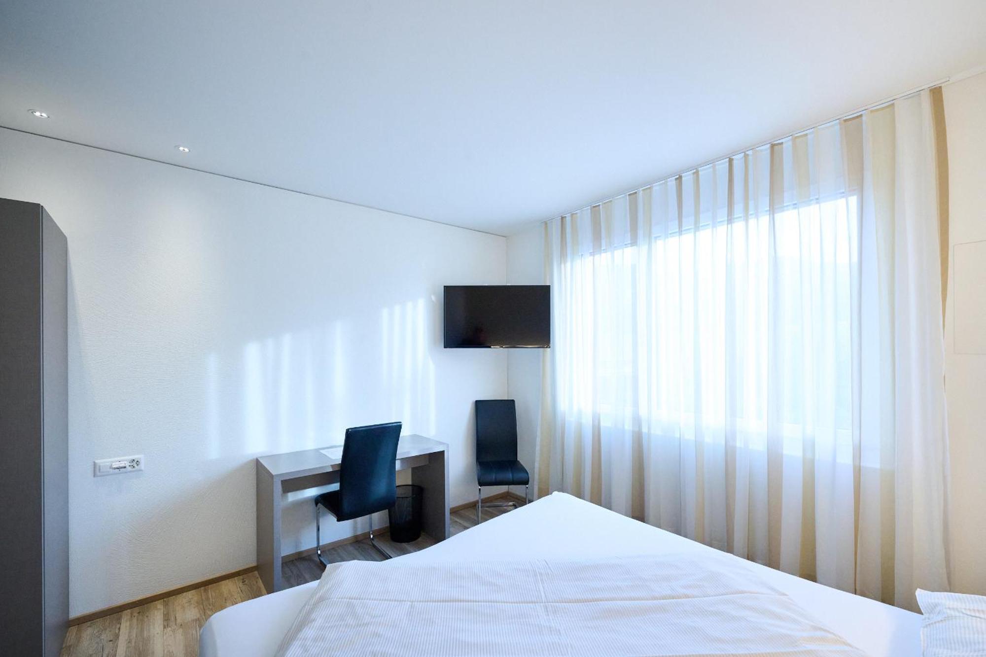 Hotel Am Kreisel Self-Check-In By Smart Hotels Lachen Exterior photo