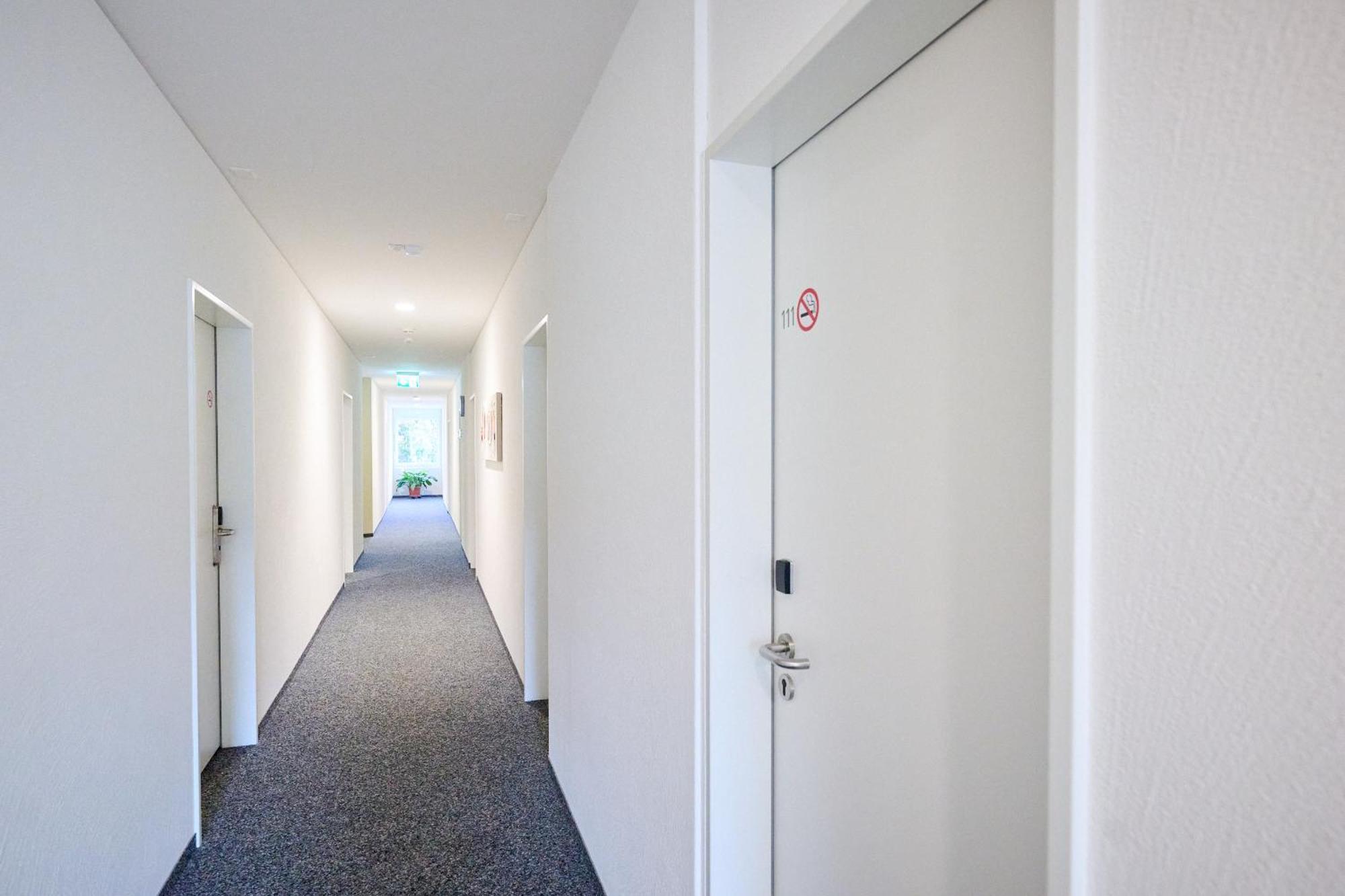 Hotel Am Kreisel Self-Check-In By Smart Hotels Lachen Exterior photo